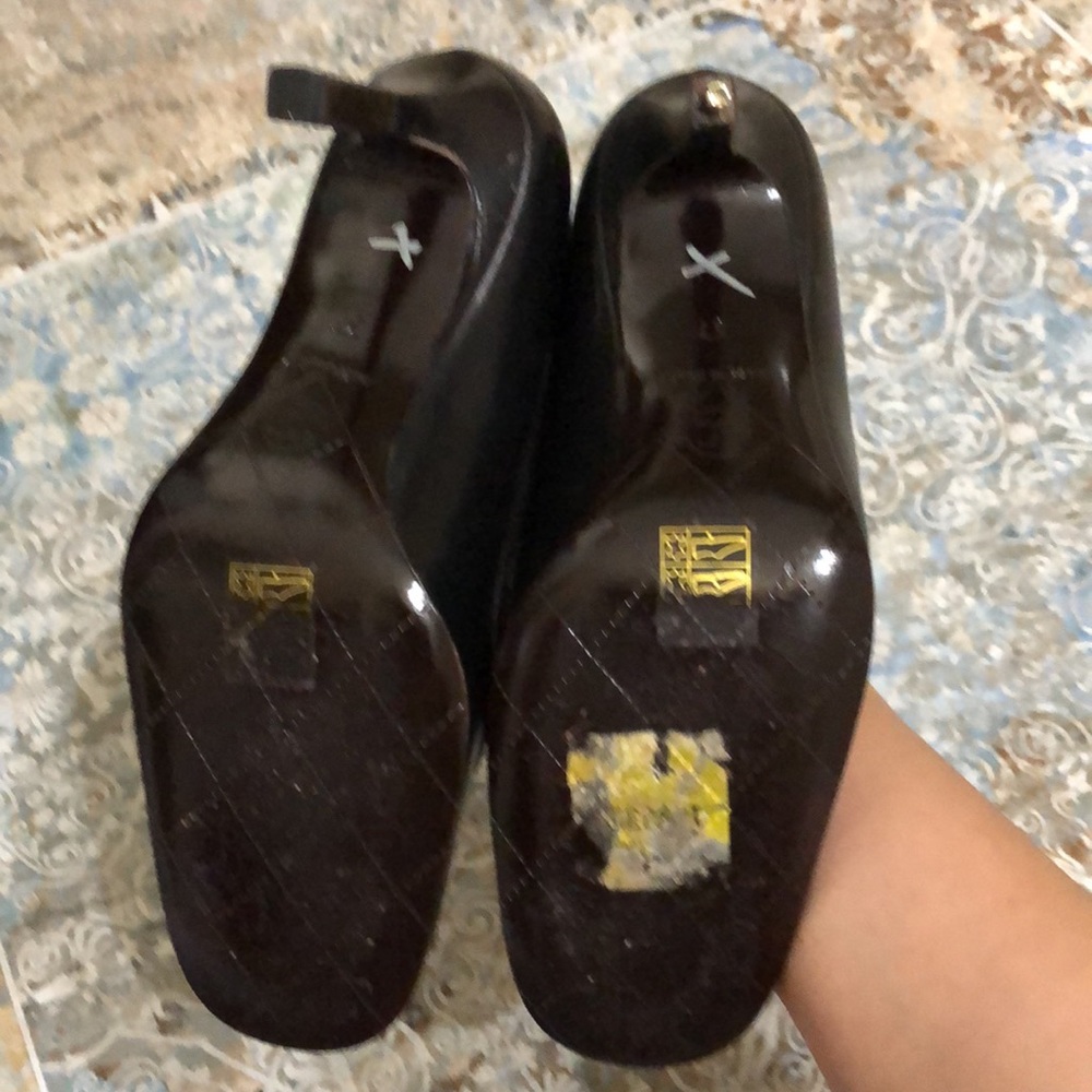 Classy Chanel shoes - Picture 7 of 10